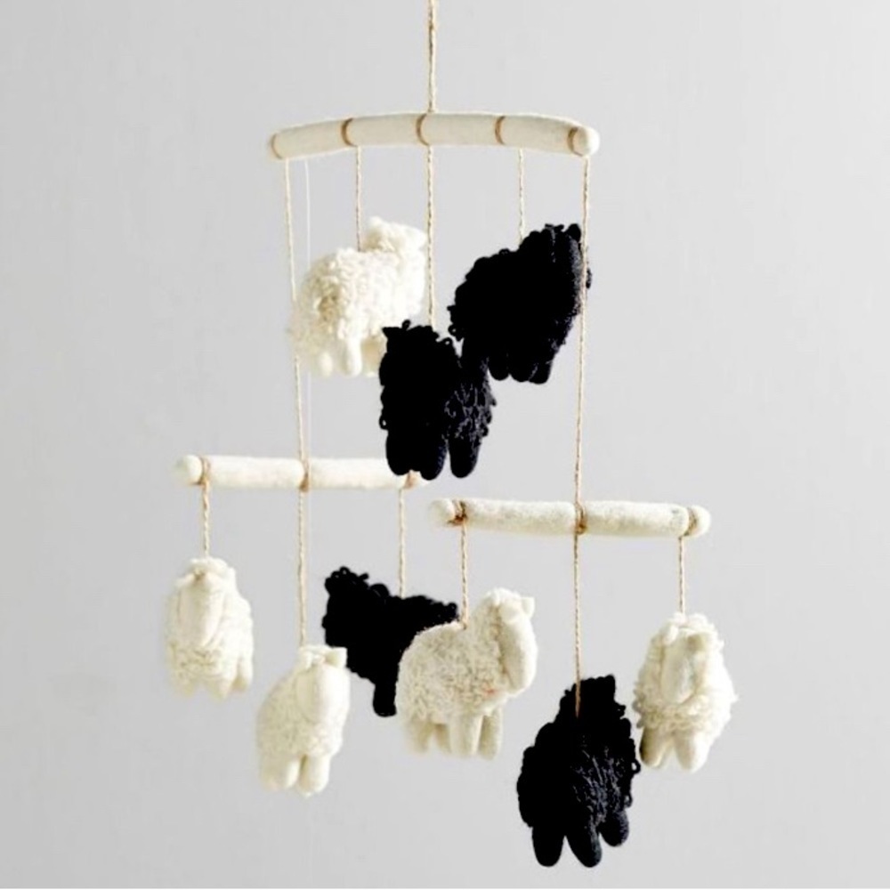 POTTERY BARN KIDS Felted Sheep Mobile  - NEW - Baby Nursery 100% Wool - Picture 7 of 8